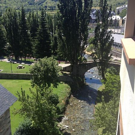 Hostal Centro Сальєнт-де-Гальєго Екстер'єр фото